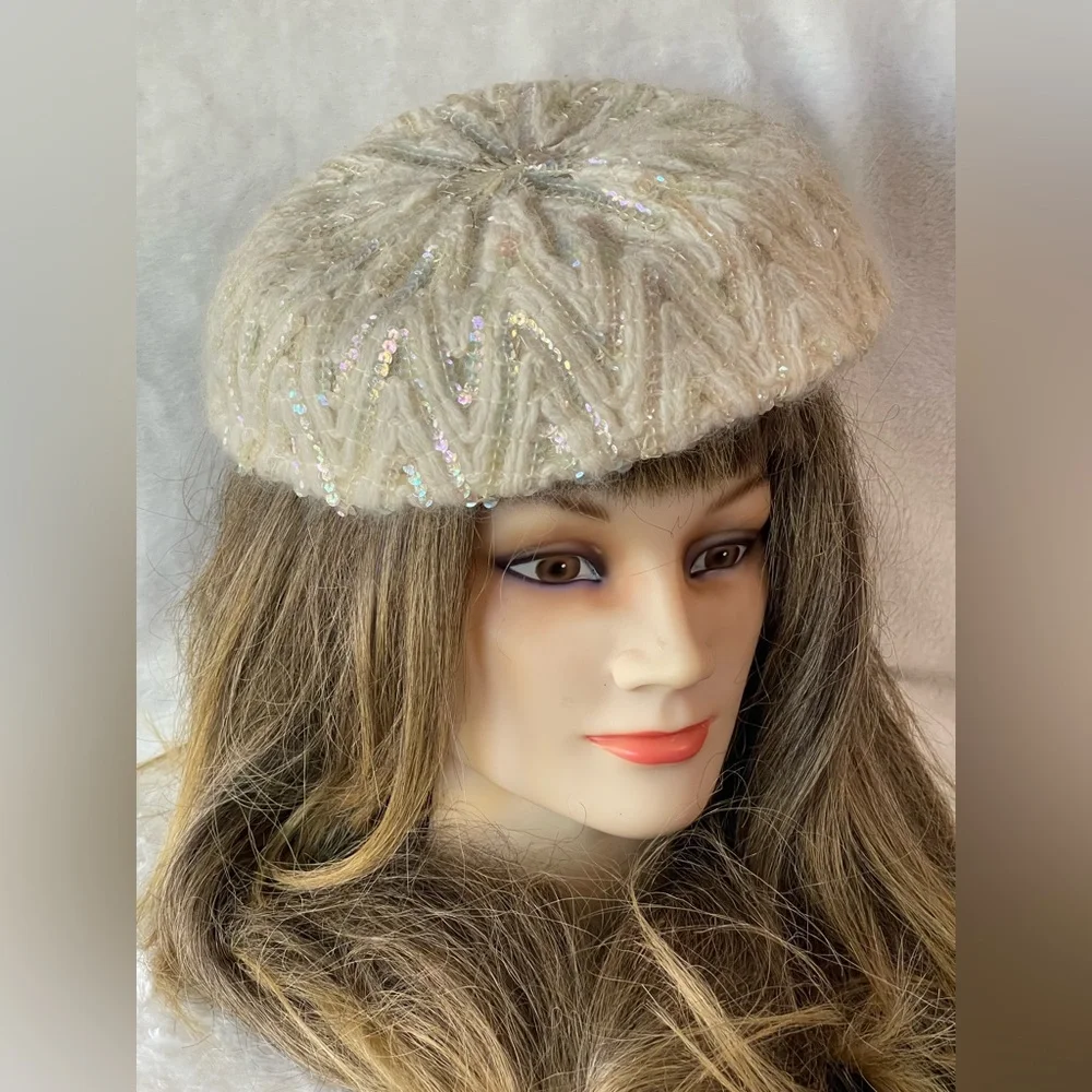 Amazing vintage Modern Miss cream iridescent sequence fascinator hat derby pill